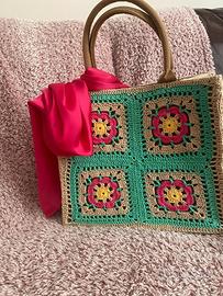 Borsa donna lavorata  interamente a mano (nuova)