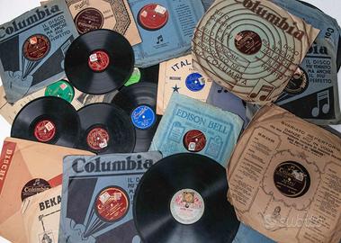 Radio giradischi anni '50 e dischi storici