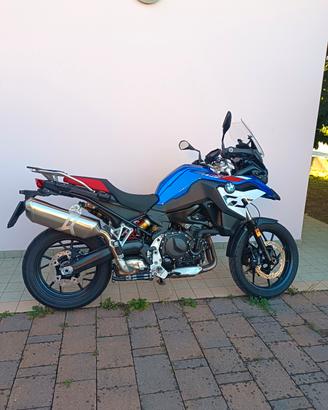 MOTO BMW F 800 GS  ANNO 2025  Km  4500 Euro 11.00