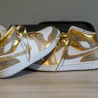Jordan 1 mid SE strass e oro