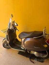 Vespa touring 300
