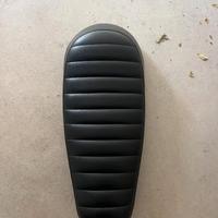 Sella stile custom Royal Enfield