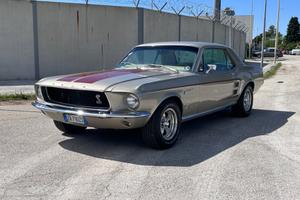 Ford Mustang Beige