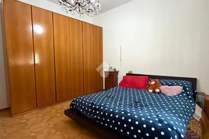 CASA SEMINDIPENDENTE A SERRAVALLE PISTOIESE