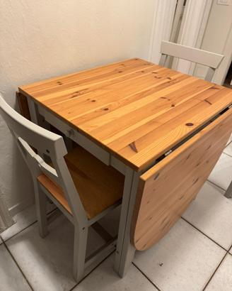 Tavolo estensibile e 4 sedie IKEA