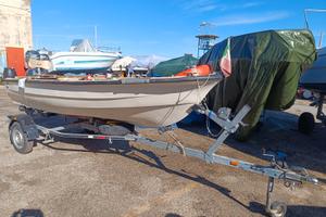 Carrello omologato, motore Yamaha 9.9 e barca Elan