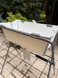 VASCHETTA STOKKE CON PIEDISTALLO E SUPPORTO NEONAT