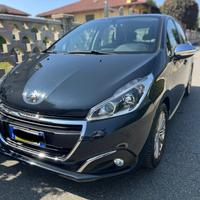 Peugeot 208 2019 - Benzina 1.2 -Unica proprietaria