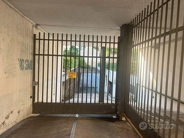 Vendita box doppio 25mq