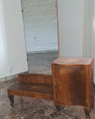 Mobile Toeletta Vintage con Specchio Sagomato 