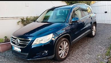 Volkswagen Tiguan  2.0  TDI 4X4