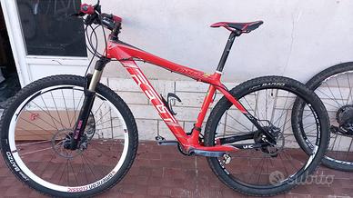 Bici mountain bike Felt 29”