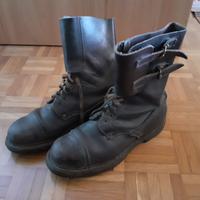 Scarponi da militare d'epoca