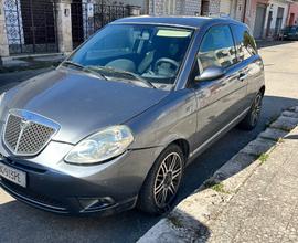 Lancia y anno 2007