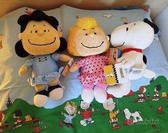 Tre peluche dei Peanuts nuovi con cartellino
