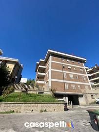 Attico / Mansarda di 120 m² con 5 locali e box aut