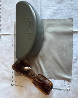 Occhiali da sole vintage Miu Miu collezione 2006