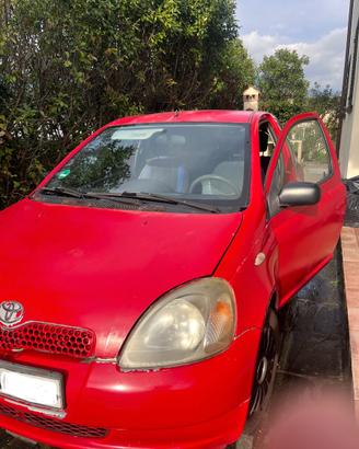 Yaris 2001 – Ricambi – Motore in buone condizioni