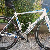 bici da corsa fuji 