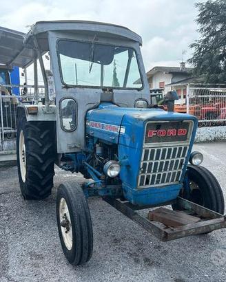 Ford 3000 con tettuccio