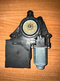 Motorino alzacristalli anteriore GOLF 6 originale