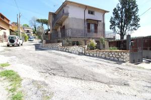VILLA SINGOLA A POGGIO SAN LORENZO