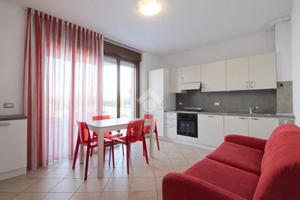 3 LOCALI A PORTO RECANATI