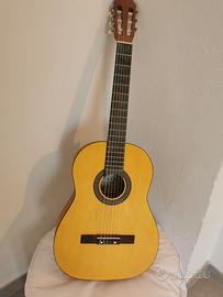 Chitarra classica  4/4 + custodia inclusa - 30€