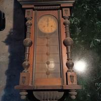 Orologio a pendolo antico