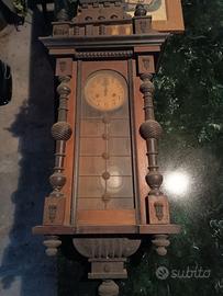 Orologio a pendolo antico