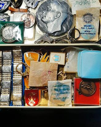 medaglie porta chiavi oggetti vintage 