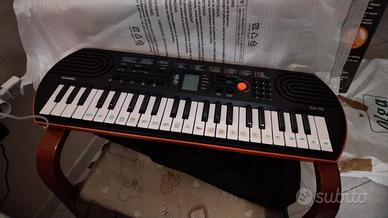 TASTIERA MUSICALE PER SCUOLA MEDIA