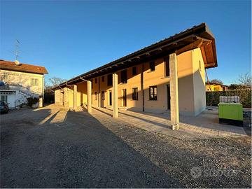 Porzione di Casa a Angera