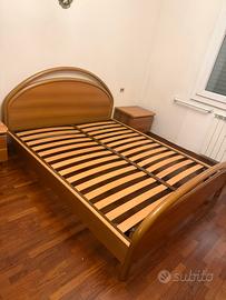 Letto matrimoniale con doghe
