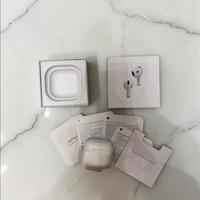 Apple AirPods 4 Con Cancellazione del Rumore