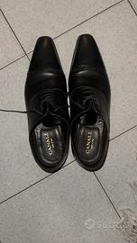 Scarpa elegante canali