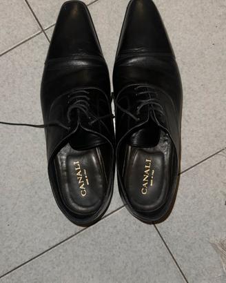 Scarpa elegante canali