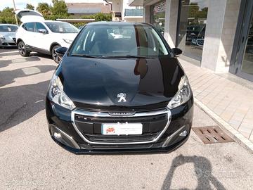 Peugeot 208 1.2 benzina Neopatentati