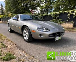 JAGUAR XK8 4.0 Coupé