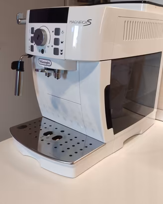  De longhi MAGNIFICA s ANCORA IN 