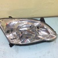 Faro anteriore Toyota corolla dx 2004