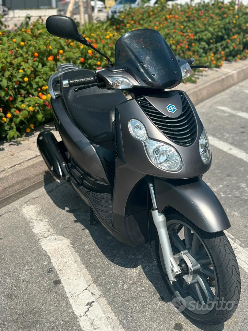 Piaggio Carnaby 200cc Moto e Scooter In vendita a Pisa