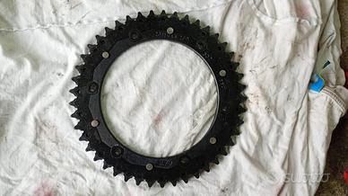 Corona 44 e 45 denti speed triple 1050 2011