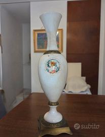 Elegante Vaso Ottocentesco in marmo su base ottone