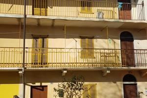 CASA DI CORTE A BORGO TICINO