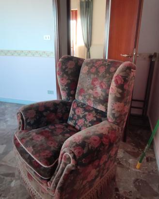 poltrona classica imbottita