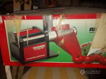 macchina per la preparazione del sugo