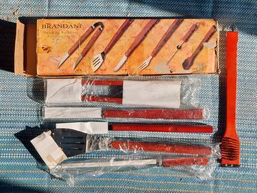 Set utensili berbecue