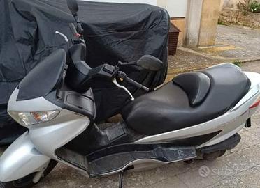 BURGMAN 200 ANNO 2008