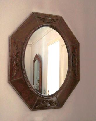 Specchio ottagonale in legno intarsiato